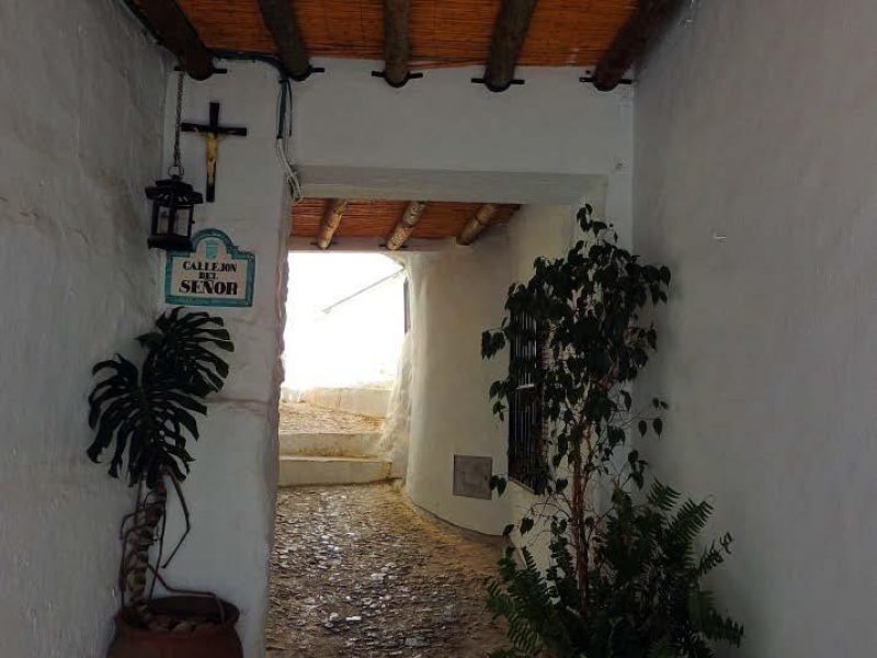 2.1.12_TraditionalAlley