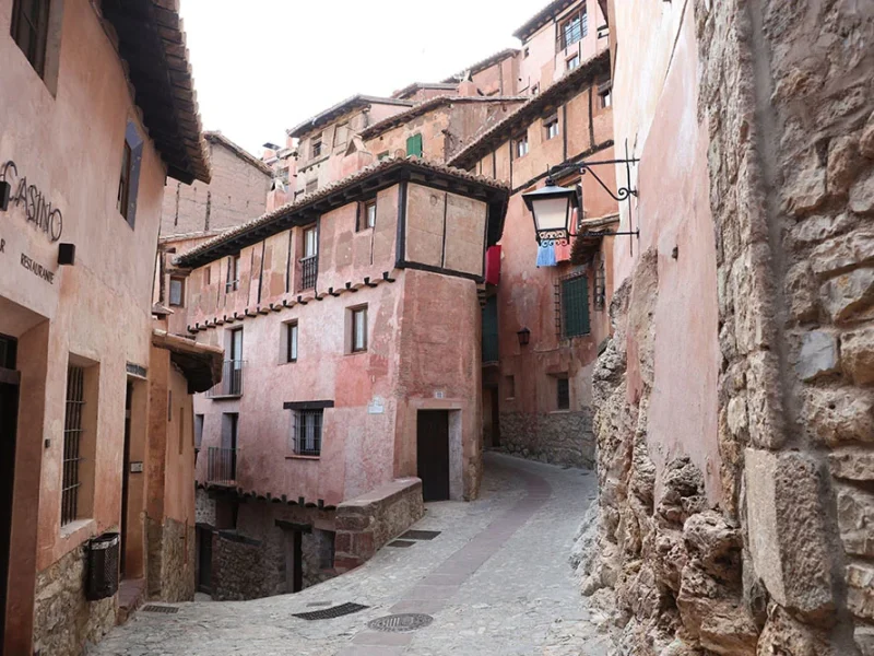 Calle-en-Albarracín