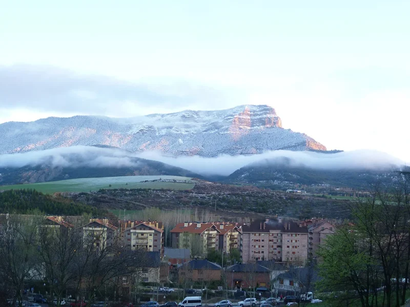 Jaca-Peña-Oroel-Oroel-Crag