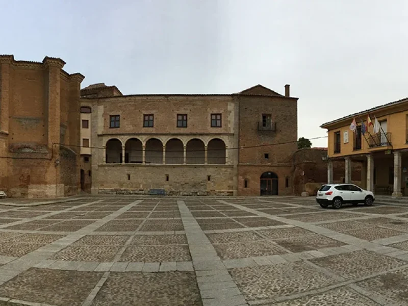 panorámica-de-laplaza-de-Grajal-de-Campos-camino-de-Santiago